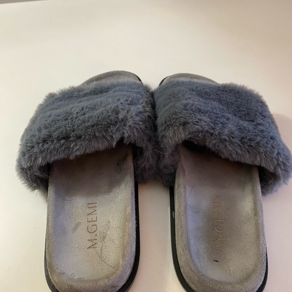 M. Gemi Aurora Gray Faux Fur Sandals - Picture 2 of 4